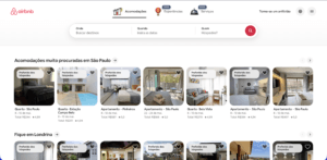 Interface de marketplace de viagens com cards de hospedagem, busca e estilo visual inspirado no Airbnb